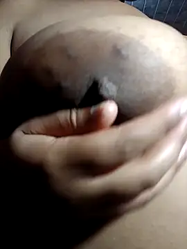 Fantasy1976 online show from 11/07/25, 04:33