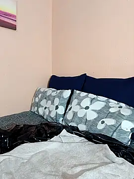 Fantasy1976 online show from 01/12/26, 05:53