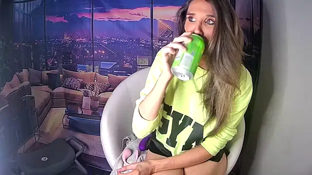 SarahStarr2020 online show from 11/27/25, 02:17