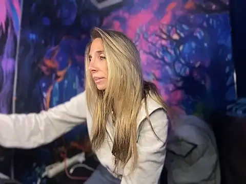 SarahStarr2020 online show from 12/23/24, 03:22