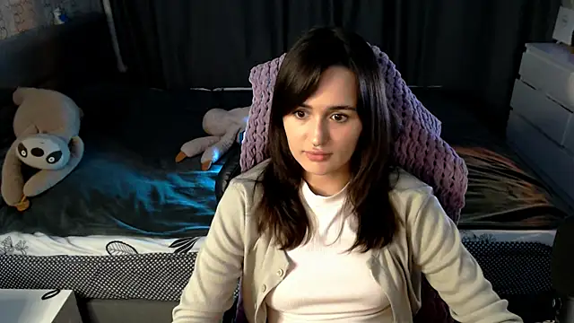 KiraYammy online show from 11/08/25, 10:35