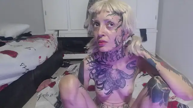 barbara anal squirt  online show from 10/28/25, 09:30