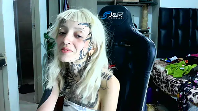 barbara anal squirt  online show from 09/16/25, 04:02