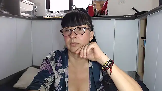 Snapshot of HellenLatin chatting on 05/09/26, 08:45 HellenLatin online show from 05/09/26, 08:45