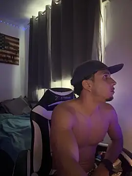 Snapshot of privpunhetinha01 chatting on 09/10/25, 05:12 privpunhetinha01 online show from 09/10/25, 05:12