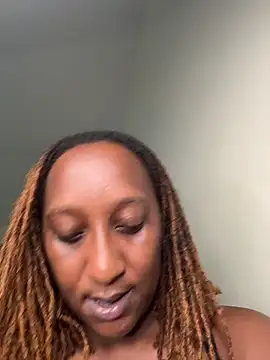 Snapshot of CarlaBeckky chatting on 10/20/25, 06:26 CarlaBeckky online show from 10/20/25, 06:26