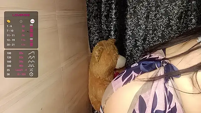 Snapshot of shuhana_ chatting on 02/15/25, 03:52 shuhana online show from 02/15/25, 03:52