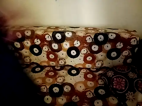 Snapshot of shuhana_ chatting on 10/27/25, 02:56 shuhana online show from 10/27/25, 02:56