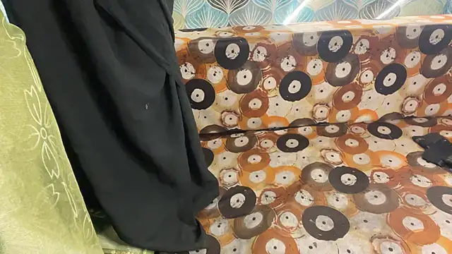 Snapshot of shuhana_ chatting on 01/11/26, 05:14 shuhana online show from 01/11/26, 05:14