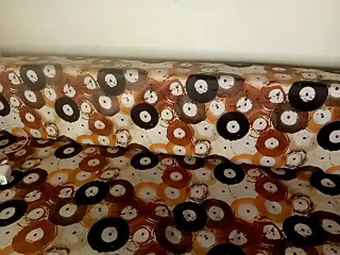 Snapshot of shuhana_ chatting on 10/29/25, 01:04 shuhana online show from 10/29/25, 01:04