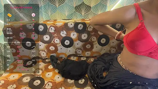 Snapshot of shuhana_ chatting on 11/20/25, 04:57 shuhana online show from 11/20/25, 04:57