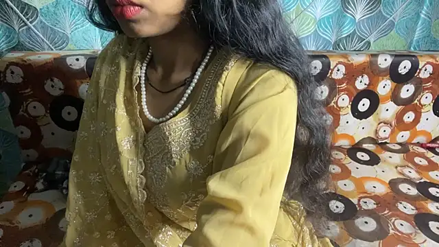 Snapshot of shuhana_ chatting on 12/22/25, 04:56 shuhana online show from 12/22/25, 04:56