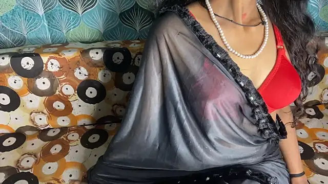 Snapshot of shuhana_ chatting on 11/30/25, 05:08 shuhana online show from 11/30/25, 05:08