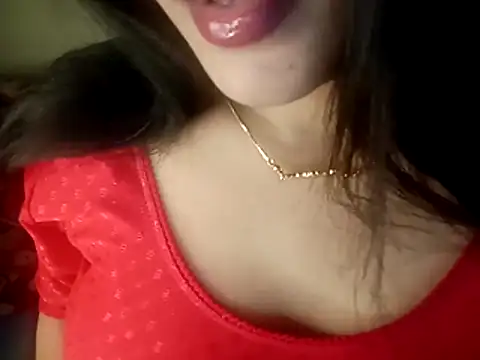 Snapshot of shuhana_ chatting on 10/18/25, 03:58 shuhana online show from 10/18/25, 03:58