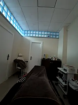 Snapshot of aubade246 chatting on 12/05/25, 10:58 aubade246 online show from 12/05/25, 10:58