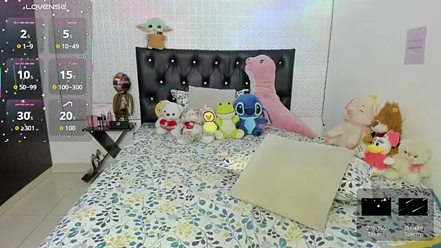 redgirlofficial online show from 02/03/26, 11:43