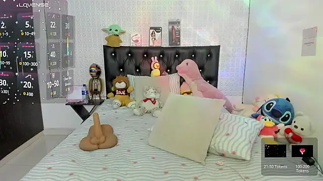 redgirlofficial online show from 01/18/26, 05:44