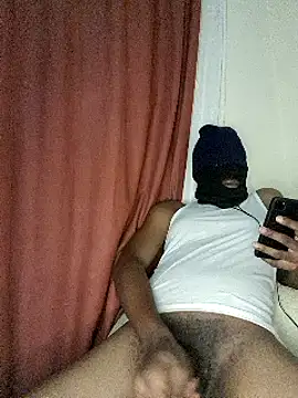 Snapshot of Gifttheskimaskboy chatting on 12/02/24, 02:26 Gifttheskimaskboy online show from 12/02/24, 02:26