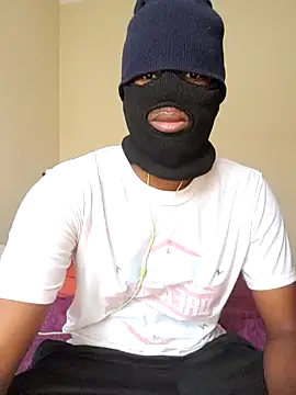 Snapshot of Gifttheskimaskboy chatting on 02/20/25, 09:00 Gifttheskimaskboy online show from 02/20/25, 09:00