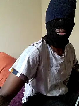 Snapshot of Gifttheskimaskboy chatting on 02/18/25, 11:44 Gifttheskimaskboy online show from 02/18/25, 11:44