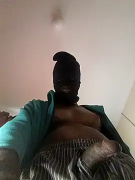 Snapshot of Gifttheskimaskboy chatting on 03/18/25, 02:17 Gifttheskimaskboy online show from 03/18/25, 02:17