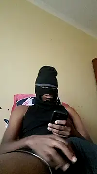 Snapshot of Gifttheskimaskboy chatting on 12/25/24, 04:01 Gifttheskimaskboy online show from 12/25/24, 04:01