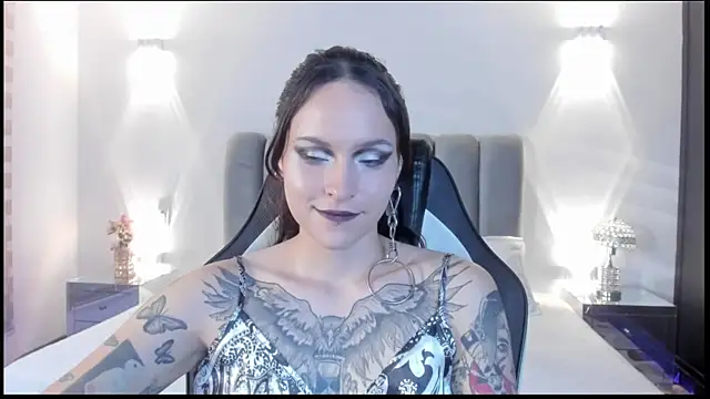 AnnyThompson  online show from 02/05/26, 10:16