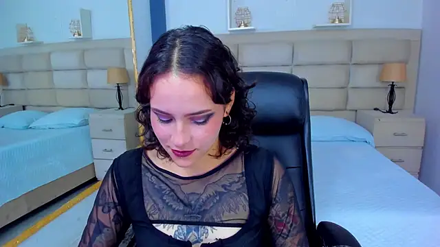 AnnyThompson  online show from 10/27/25, 09:05