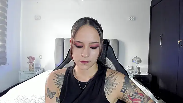 AnnyThompson  online show from 03/10/26, 09:30