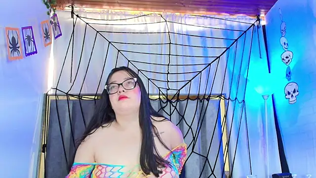 Snapshot of Zoe_Curvy chatting on 10/24/25, 12:37 Zoe Curvy online show from 10/24/25, 12:37