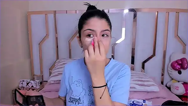 TifanyChill online show from 11/04/25, 07:39