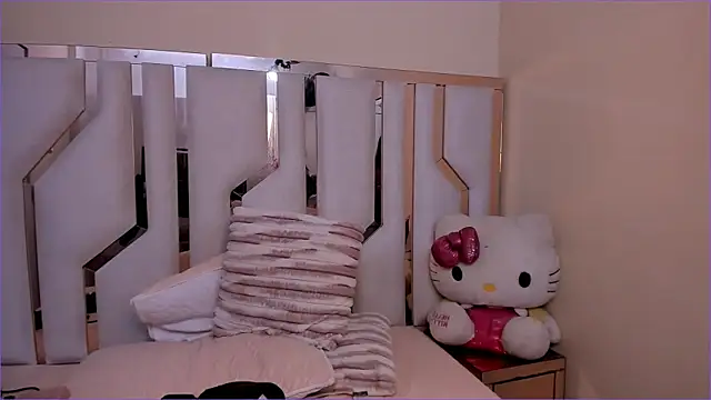 TifanyChill online show from 11/27/25, 07:03