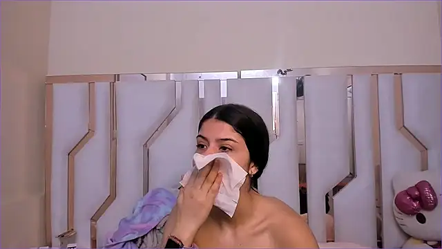 TifanyChill online show from 12/18/25, 08:23