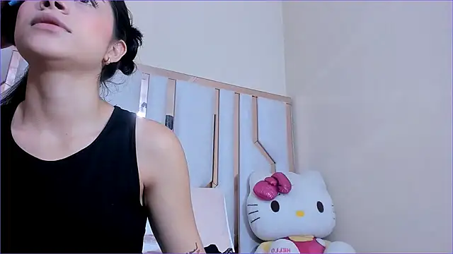 TifanyChill online show from 11/15/25, 08:13