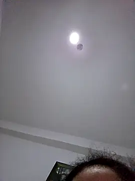 Snapshot of altinya chatting on 10/21/25, 03:39 altinya online show from 10/21/25, 03:39