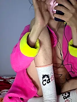 Snapshot of altinya chatting on 11/21/25, 02:10 altinya online show from 11/21/25, 02:10