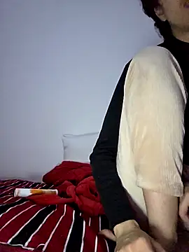 Snapshot of altinya chatting on 11/16/25, 05:23 altinya online show from 11/16/25, 05:23