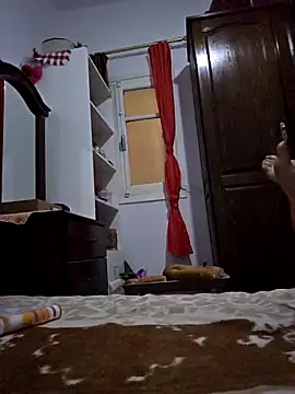 Snapshot of altinya chatting on 10/26/25, 07:58 altinya online show from 10/26/25, 07:58