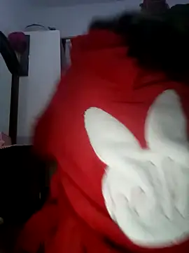 Snapshot of altinya chatting on 11/17/25, 05:33 altinya online show from 11/17/25, 05:33