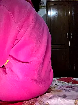 Snapshot of altinya chatting on 11/21/25, 05:01 altinya online show from 11/21/25, 05:01