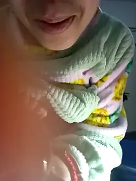 Snapshot of altinya chatting on 03/17/25, 12:32 altinya online show from 03/17/25, 12:32