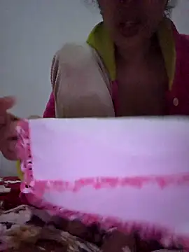 Snapshot of altinya chatting on 12/13/25, 08:04 altinya online show from 12/13/25, 08:04