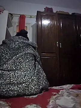 Snapshot of altinya chatting on 12/17/25, 08:25 altinya online show from 12/17/25, 08:25