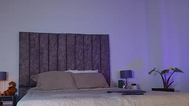 milaivanova online show from 09/16/25, 11:44