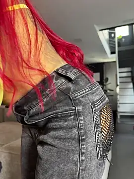 milaivanova online show from 10/01/25, 12:09