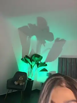 milaivanova online show from 11/07/25, 11:37