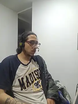 dirtytw0230 online show from 03/11/26, 09:03