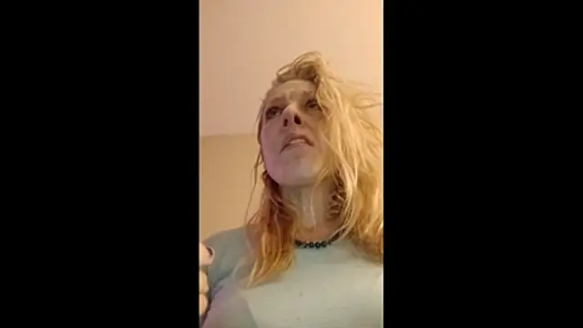 we8camgirl online show from 10/25/25, 01:34