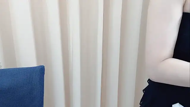 KaleAnisa online show from 12/18/25, 01:22