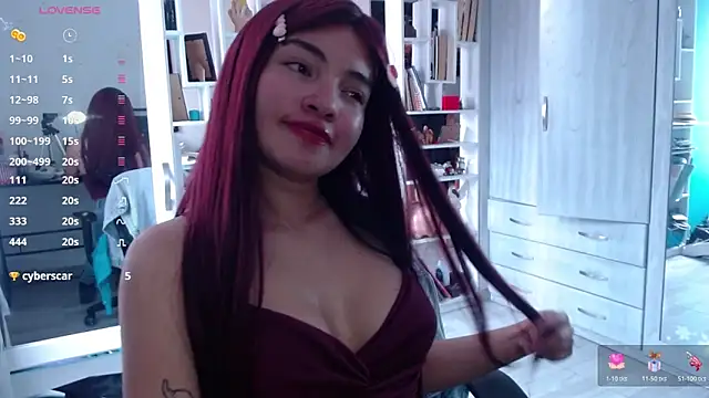 lauvelez   online show from 03/10/26, 04:00